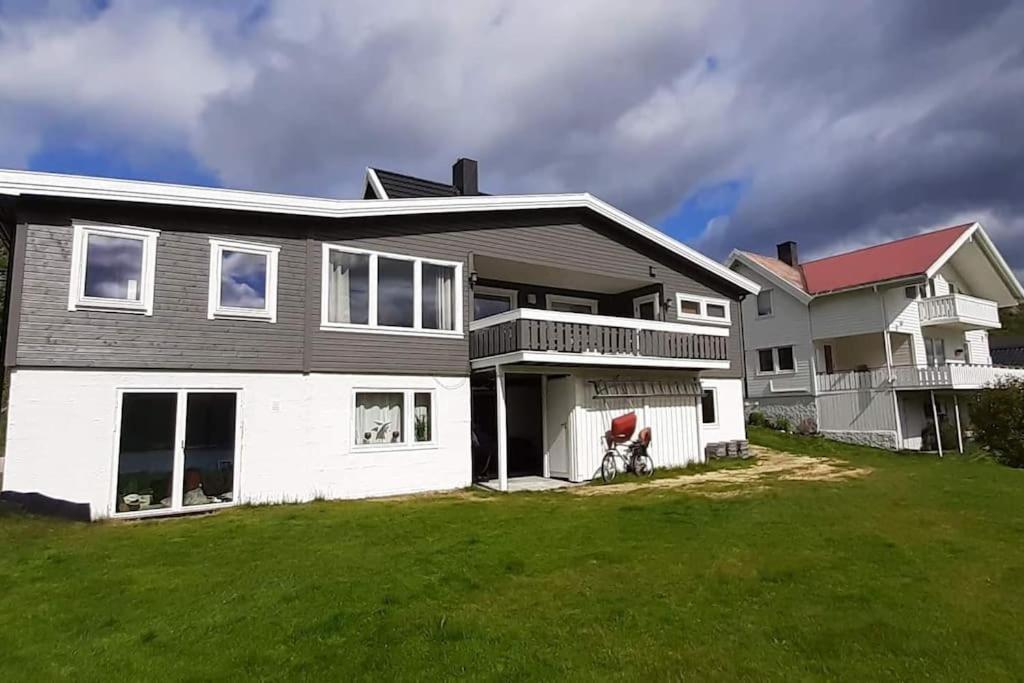 Nice House With A Great View! Skjervoy Экстерьер фото